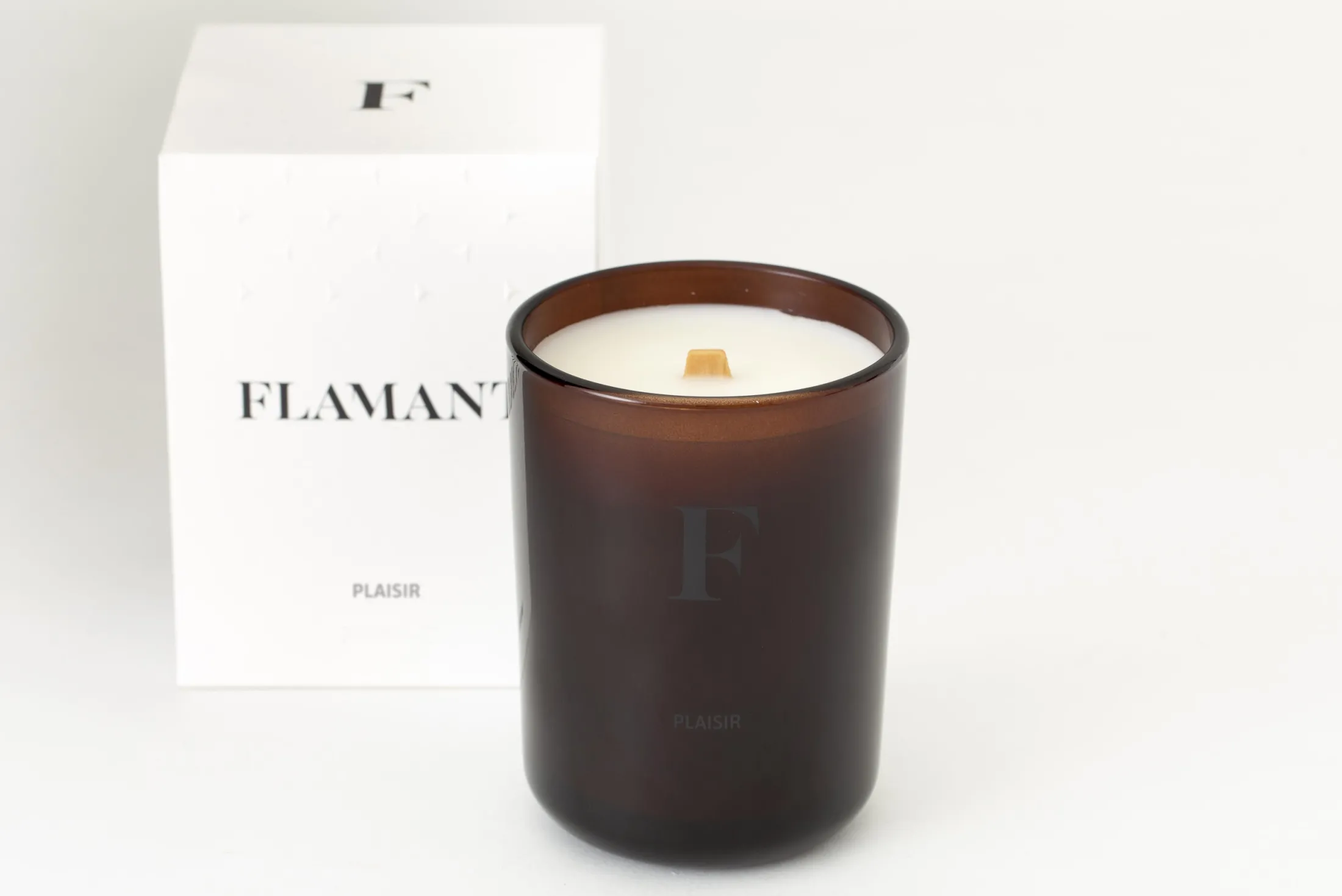 New Flamant Byron, Geurkaars, Plaisir