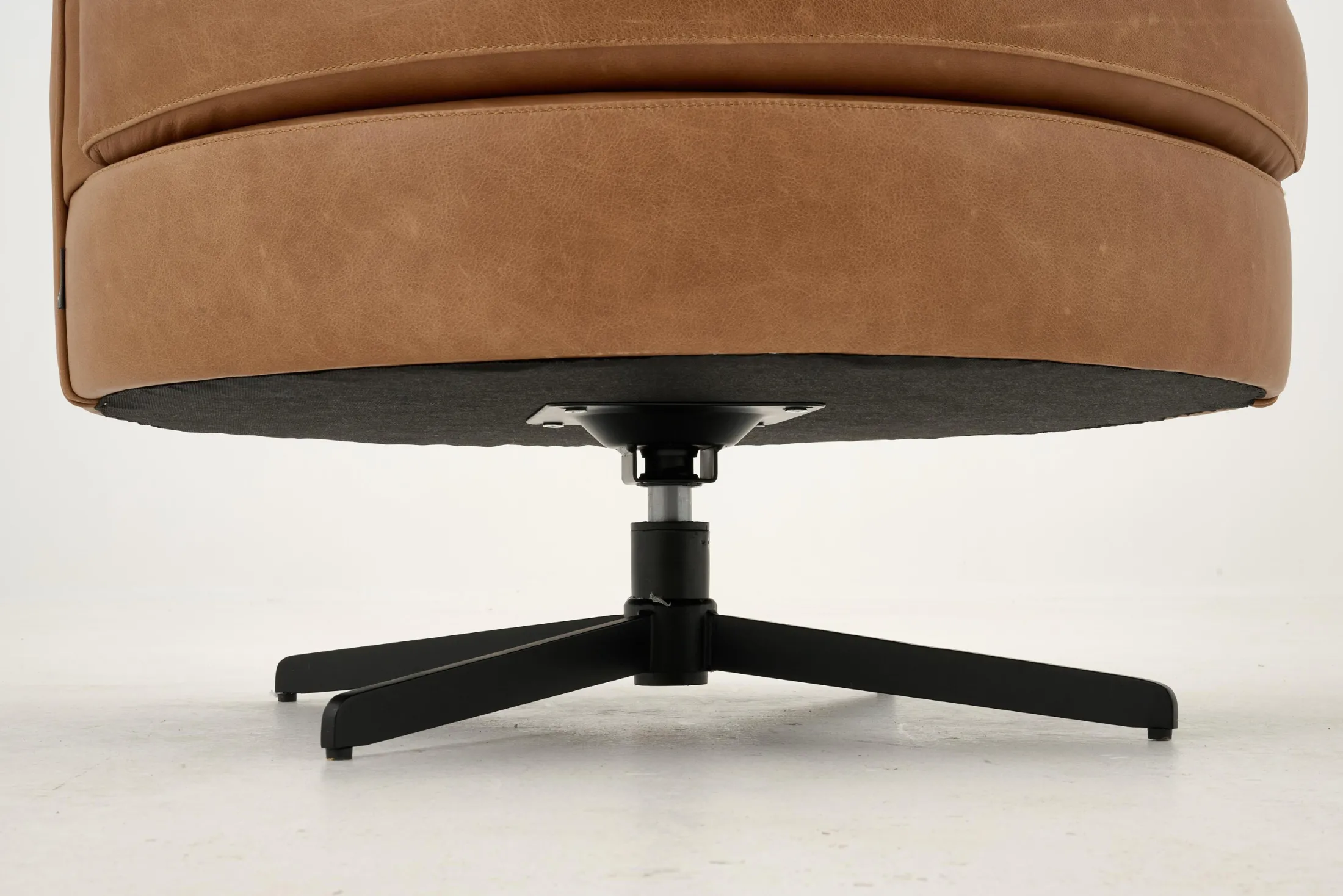 Clearance Flamant Marchetti, Fauteuil, Leer Cognoac, Draaibaar