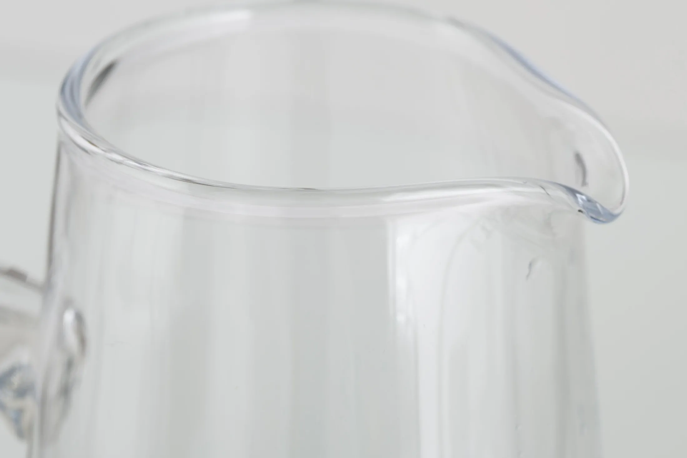 Flamant Ruth, Kan, Mondgeblazen Glas