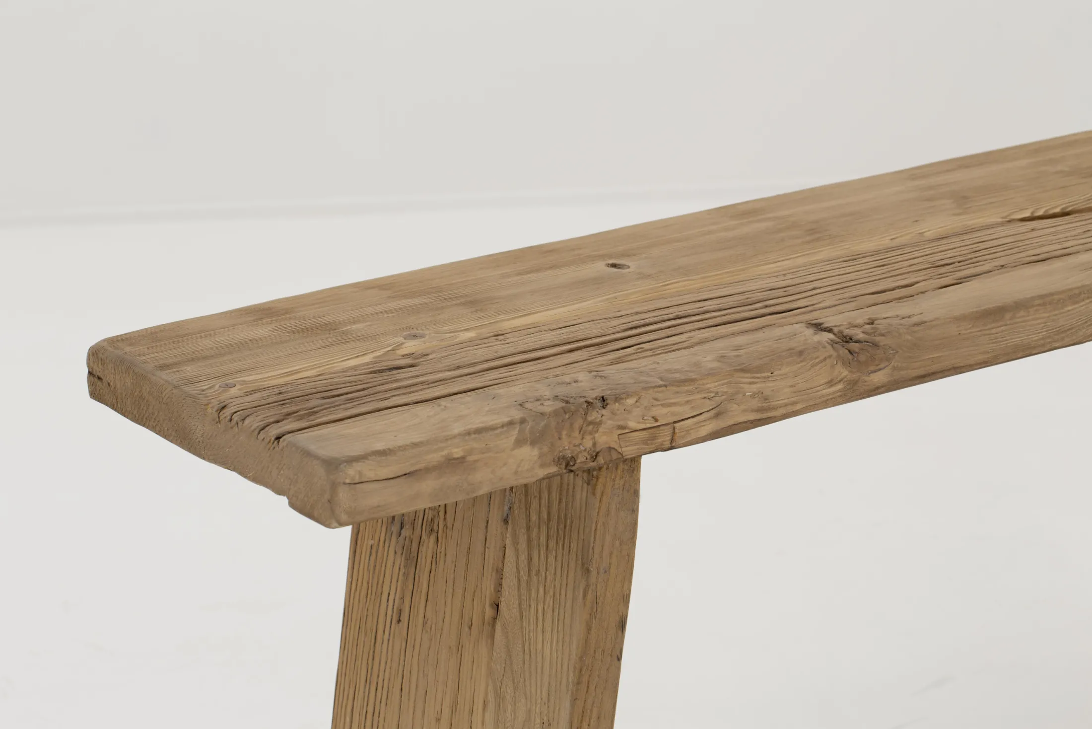 Flamant Saito, Consoletafel, Oude Iep